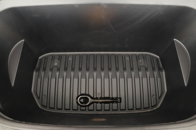 Tesla Model Y, 2022