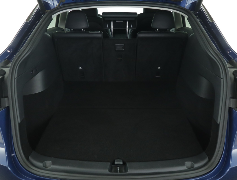 Tesla Model Y, 2022