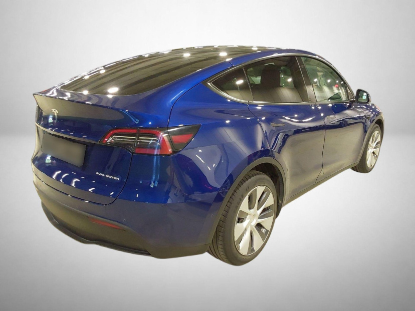 Tesla Model Y, 2022