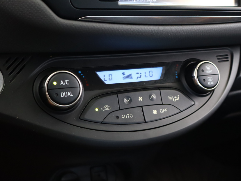 Toyota Yaris, 2015