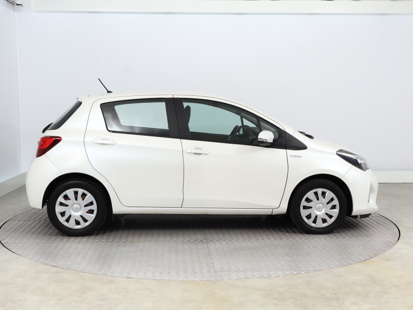 Toyota Yaris, 2015