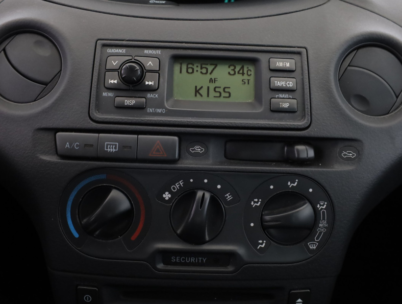 Toyota Yaris, 2003