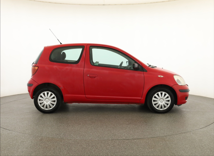 Toyota Yaris, 2003
