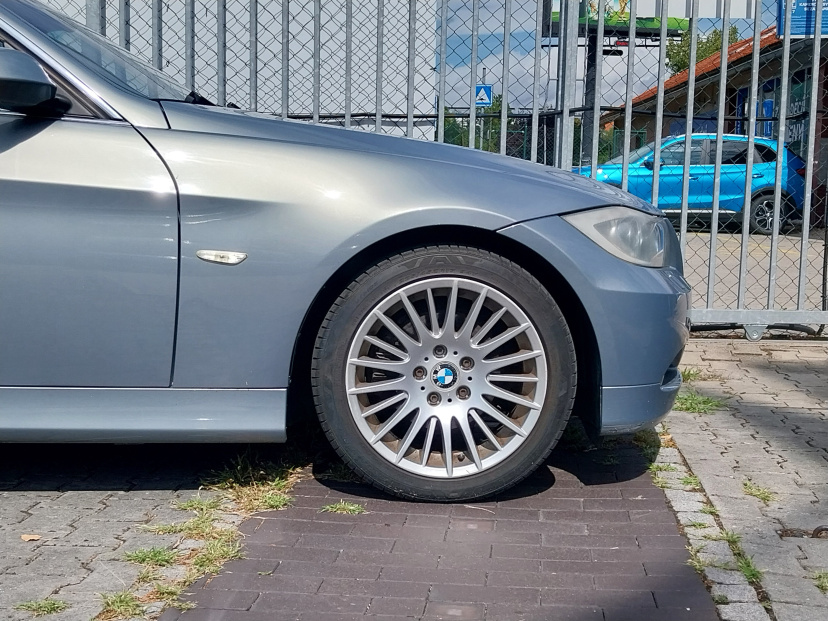 BMW 3, 2005