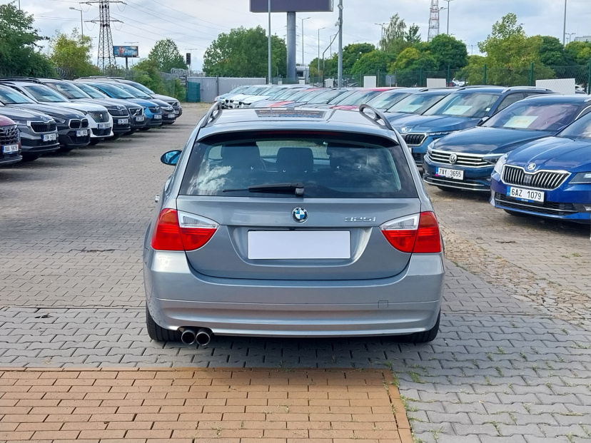 BMW 3, 2005
