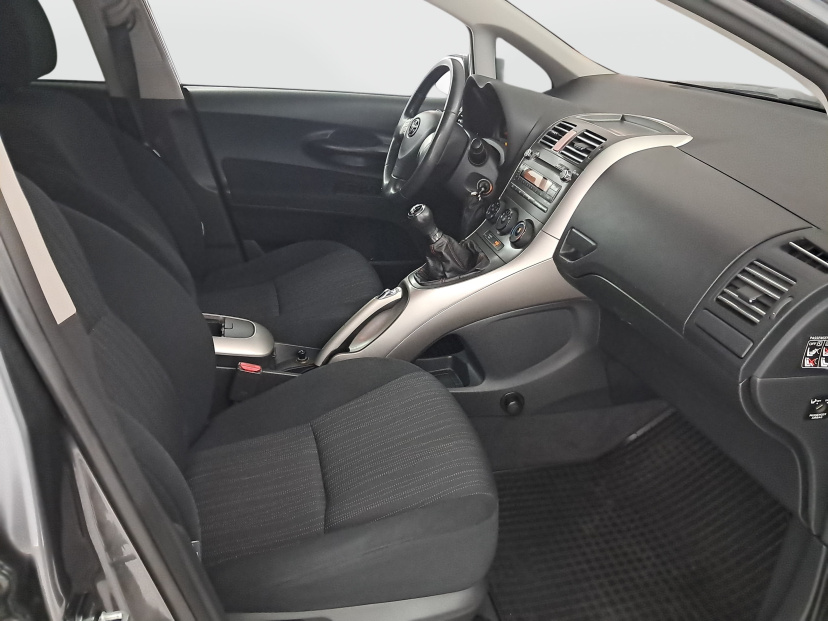 Toyota Auris, 2007