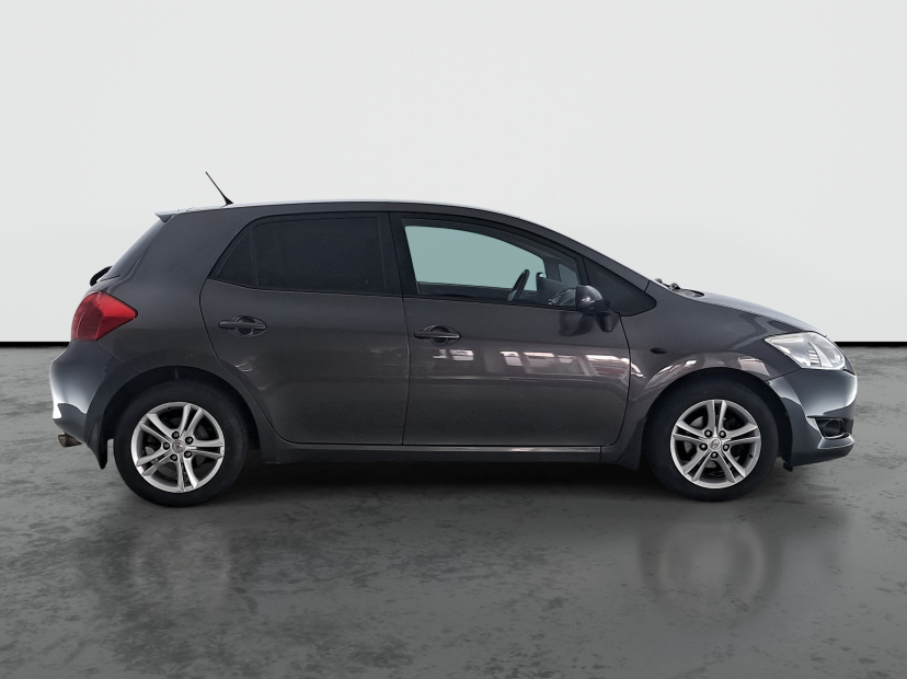 Toyota Auris, 2007