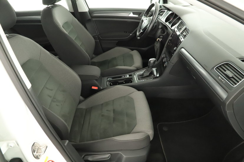 Volkswagen Golf, 2020