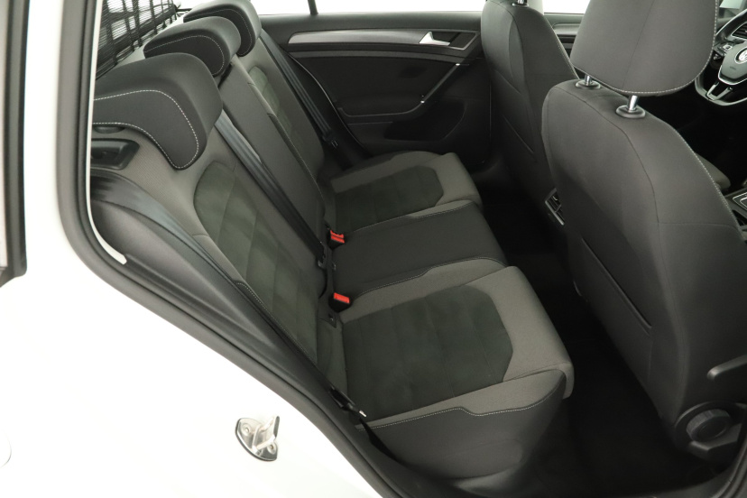 Volkswagen Golf, 2020
