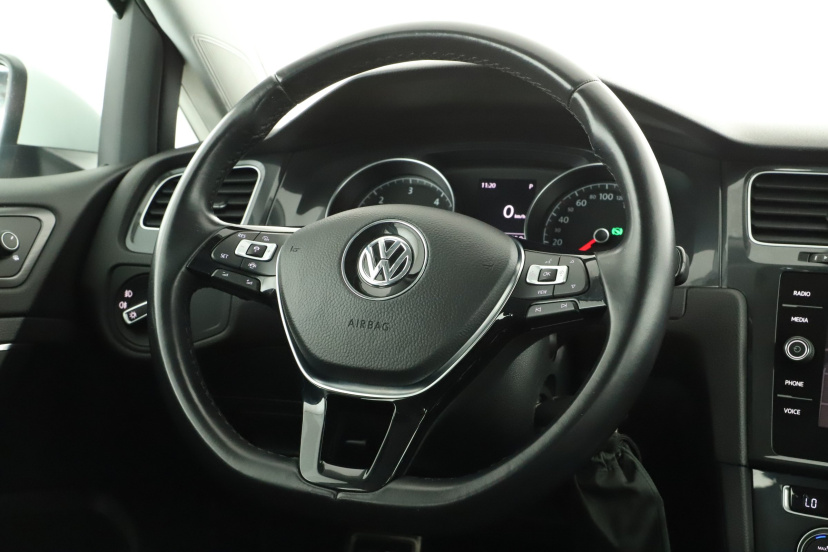 Volkswagen Golf, 2020