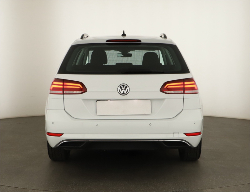 Volkswagen Golf, 2020