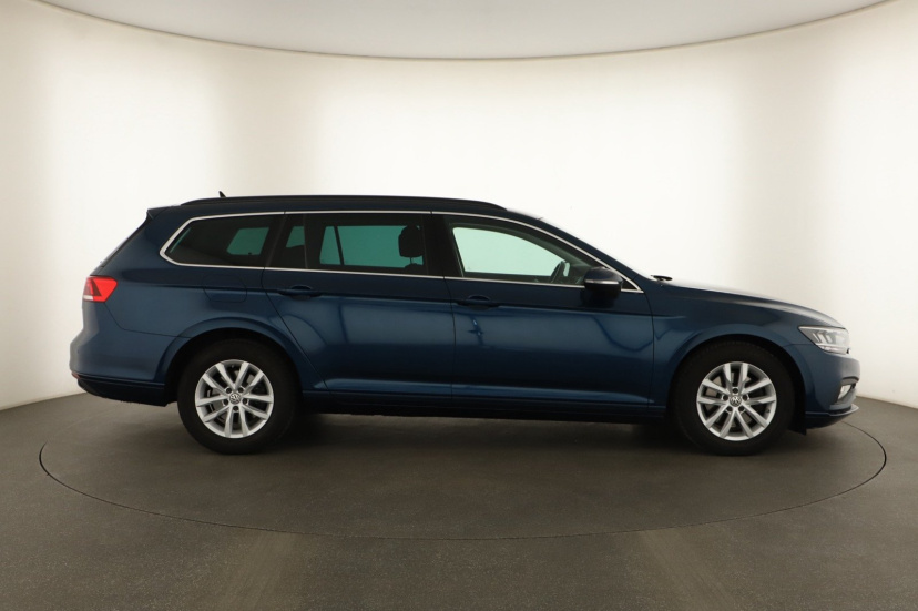 Volkswagen Passat, 2019