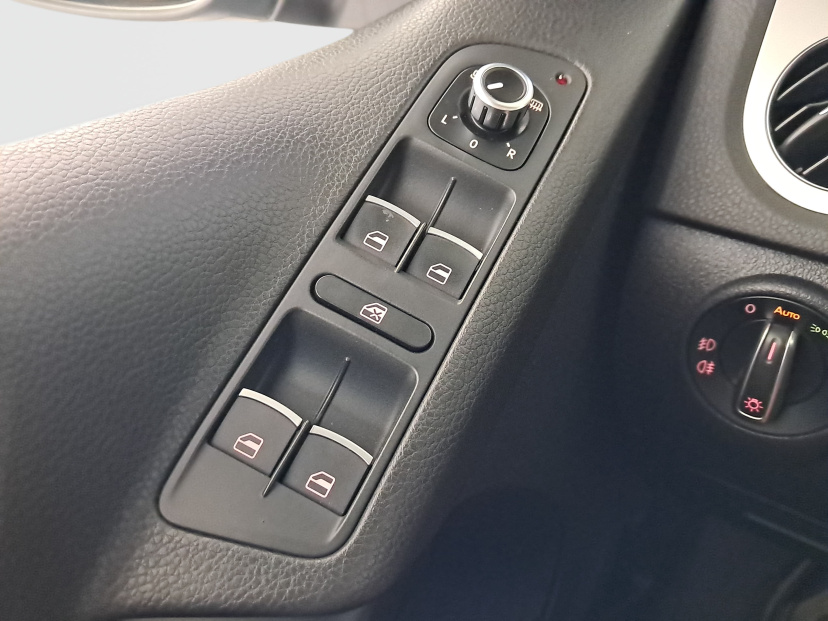 Volkswagen Tiguan, 2015