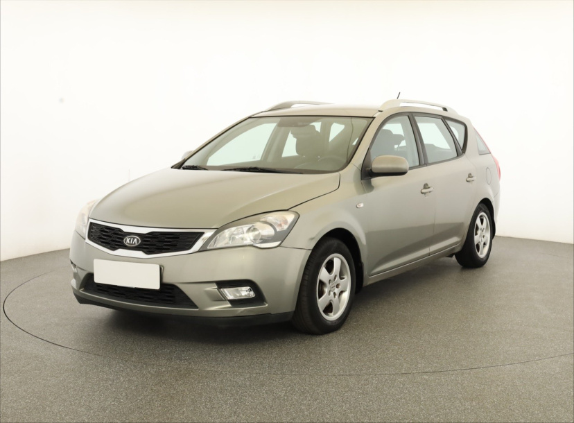 Kia Ceed, 2011