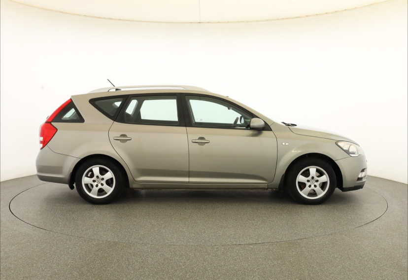 Kia Ceed, 2011