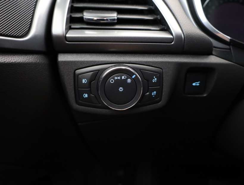 Ford Mondeo, 2015