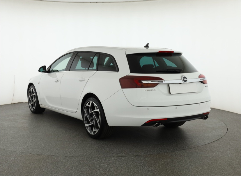 Opel Insignia, 2015