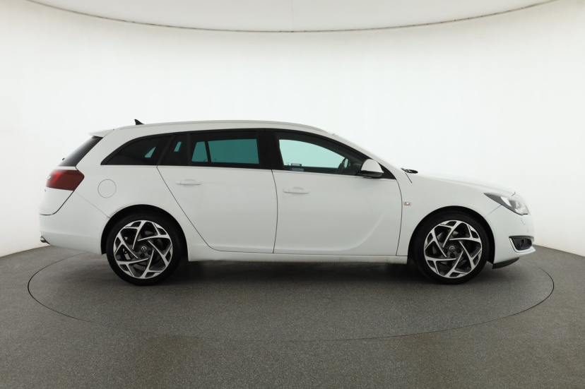 Opel Insignia, 2015
