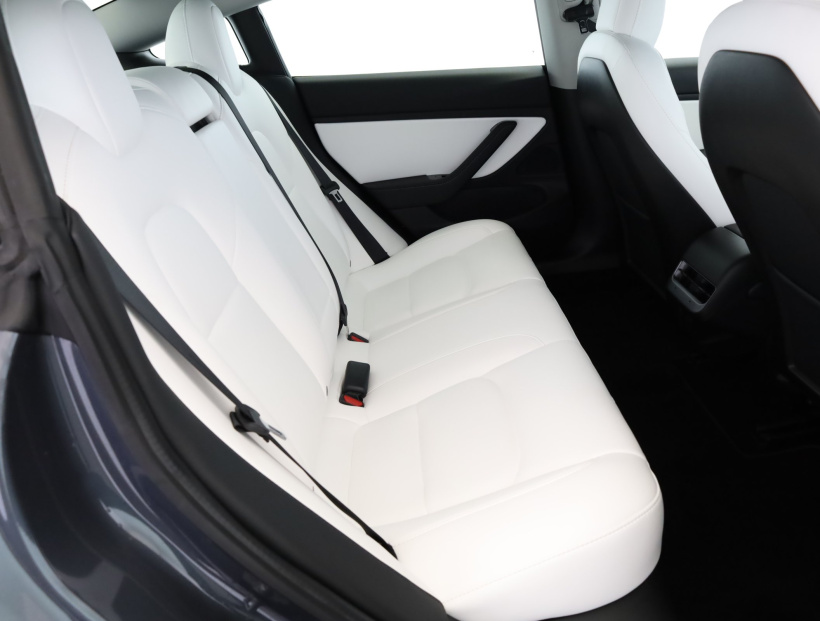 Tesla Model 3, 2020