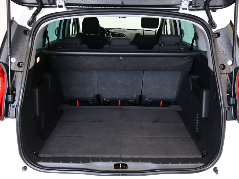 Peugeot 5008, 2016