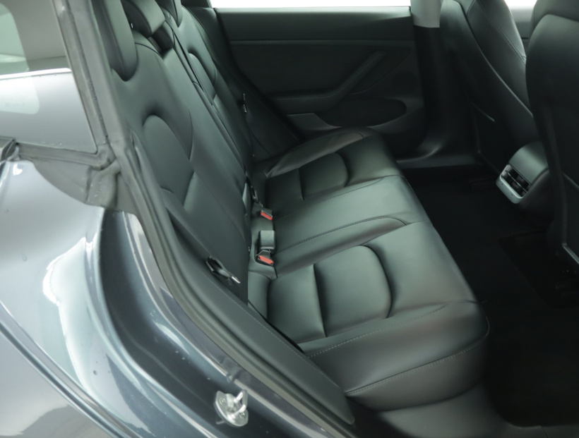 Tesla Model 3, 2021