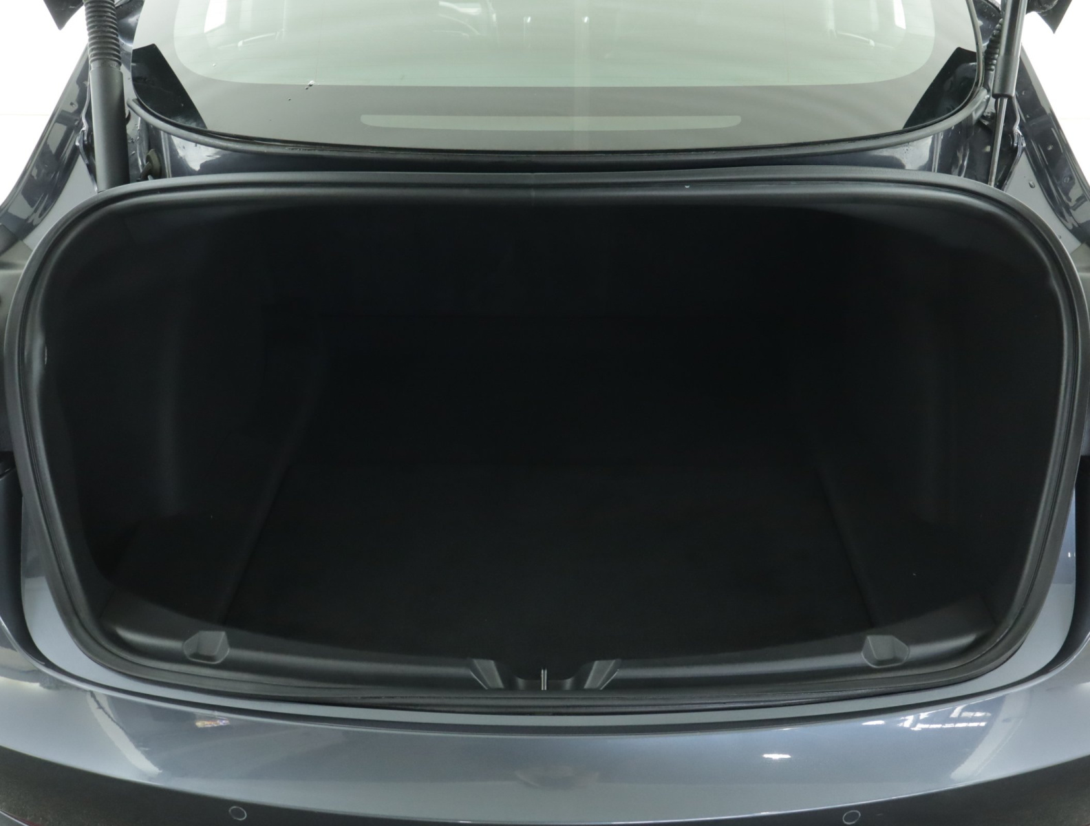 Tesla Model 3 Long Range AWD – fotografie 20