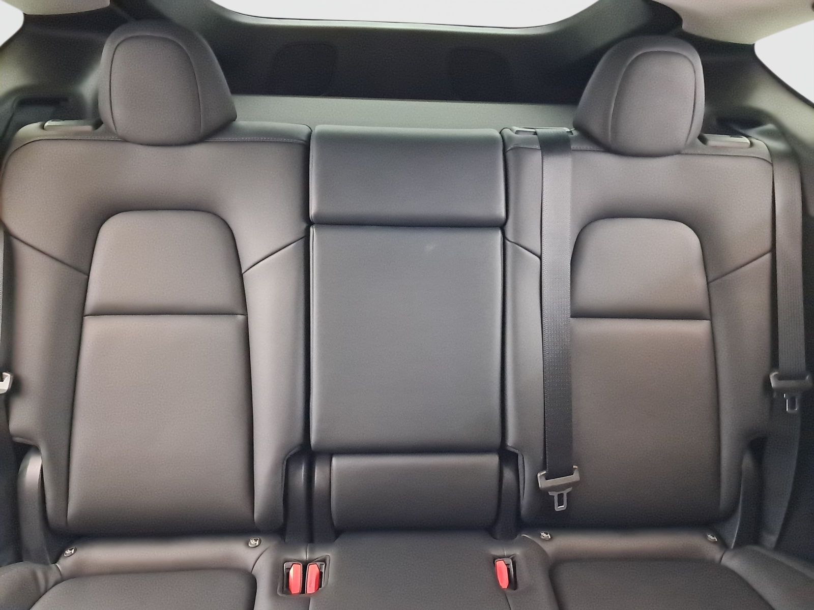 Tesla Model Y Performance – fotografie 14