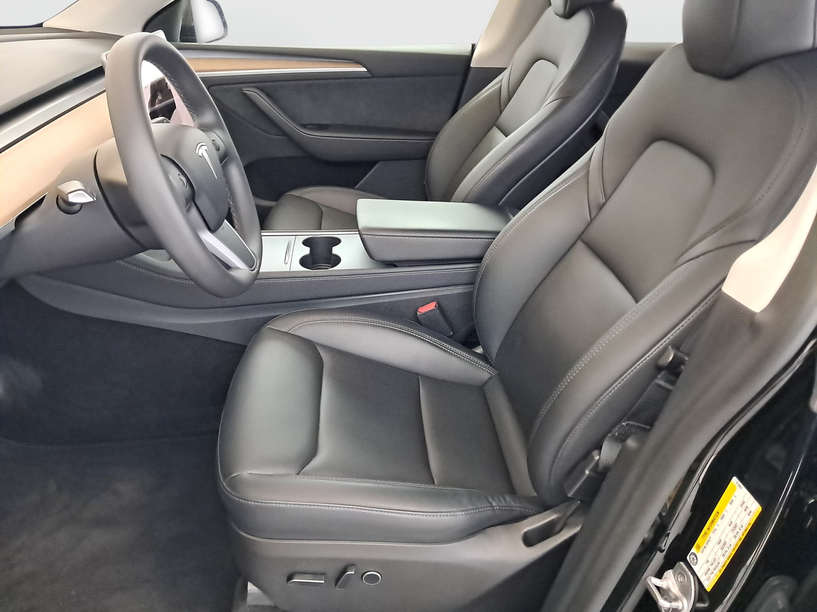 Tesla Model Y Performance – fotografie 16