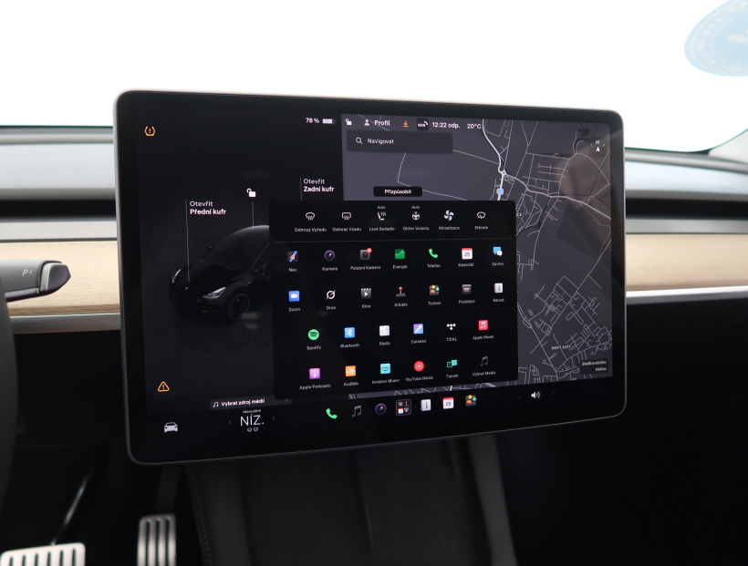 Tesla Model Y, 2022