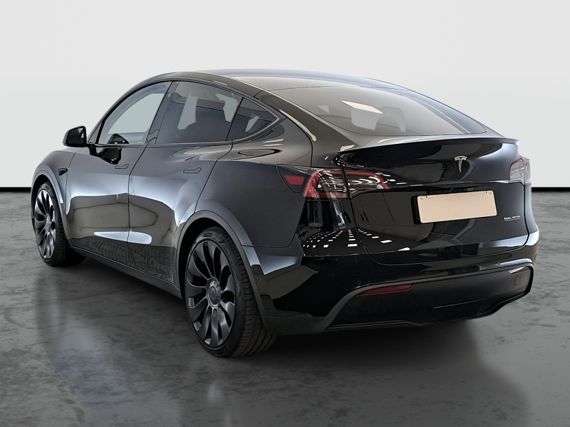 Tesla Model Y, 2022