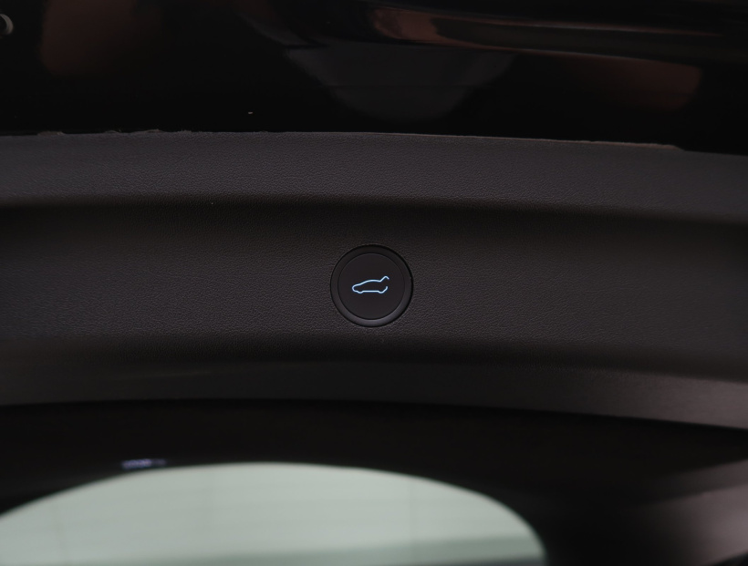 Tesla Model Y, 2022