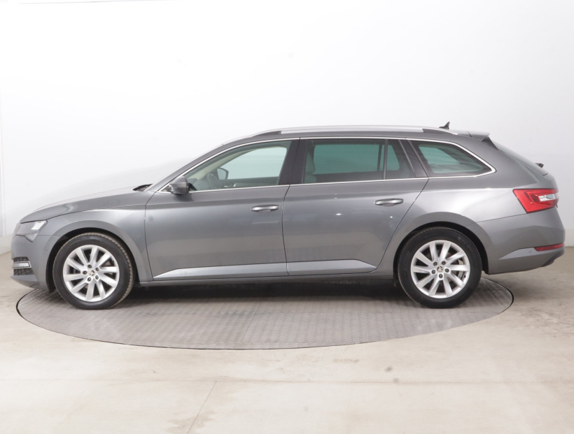 Škoda Superb, 2022