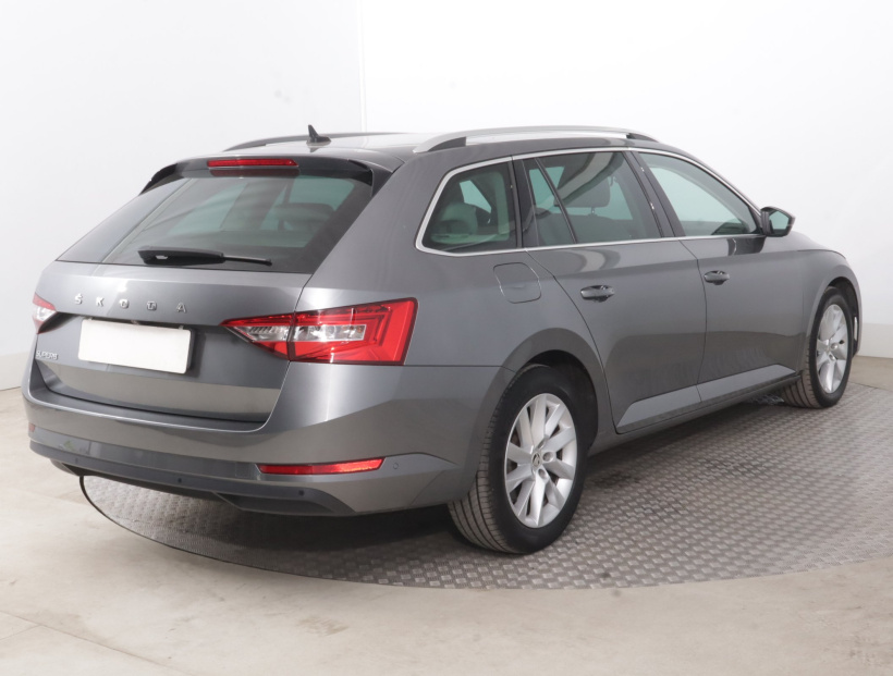 Škoda Superb, 2022