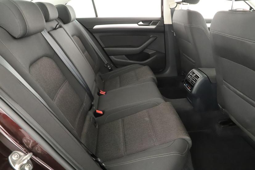 Volkswagen Passat, 2015