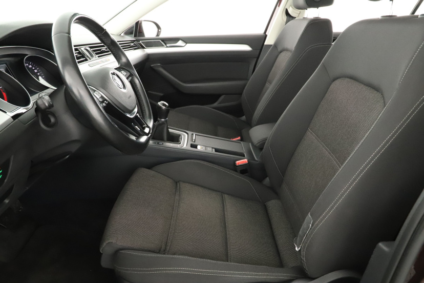 Volkswagen Passat, 2015