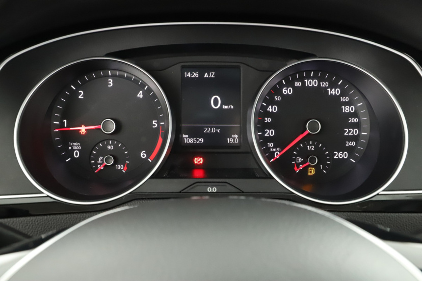 Volkswagen Passat, 2015