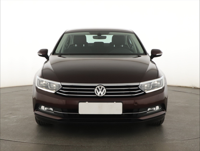 Volkswagen Passat, 2015