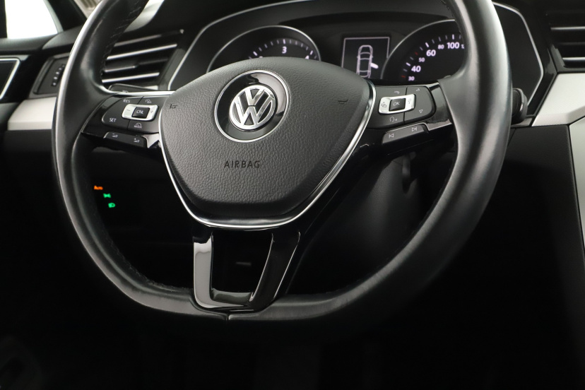 Volkswagen Passat, 2015