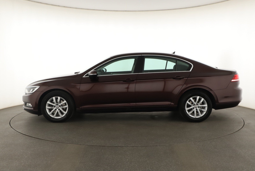 Volkswagen Passat, 2015