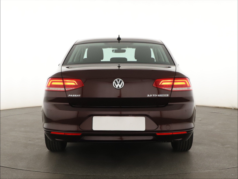 Volkswagen Passat, 2015