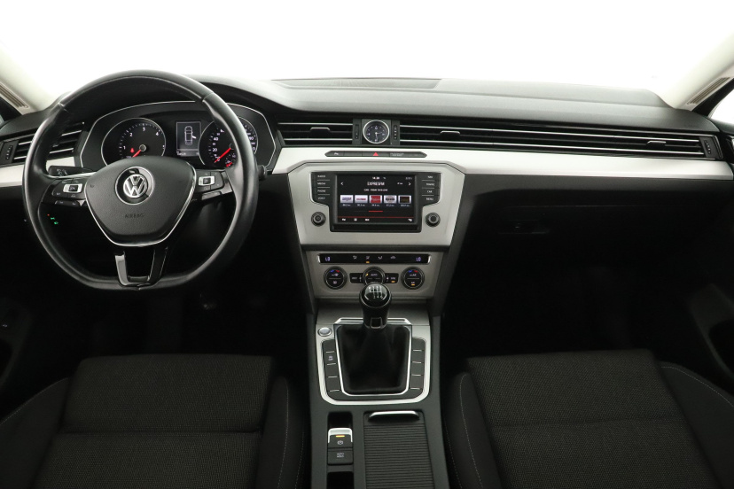 Volkswagen Passat, 2015