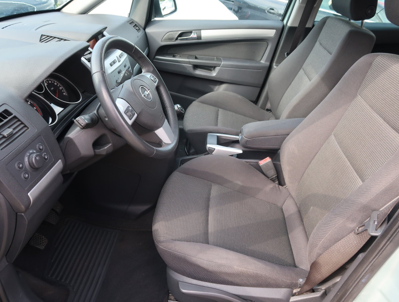 Opel Zafira, 2009