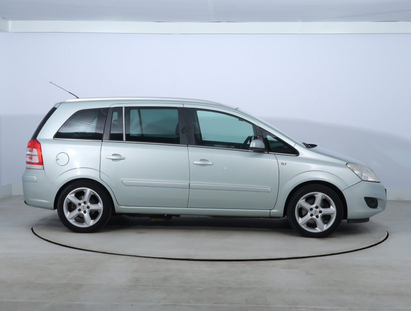 Opel Zafira, 2009
