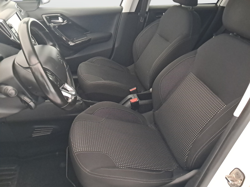 Peugeot 208, 2015