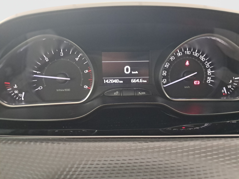 Peugeot 208, 2015