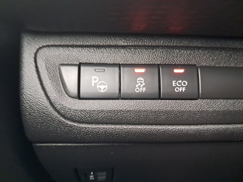 Peugeot 208, 2015