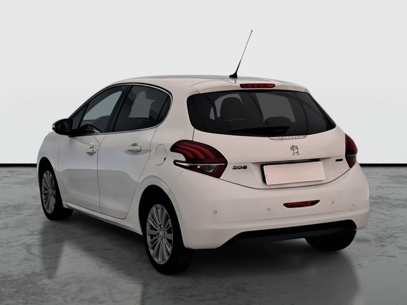 Peugeot 208, 2015