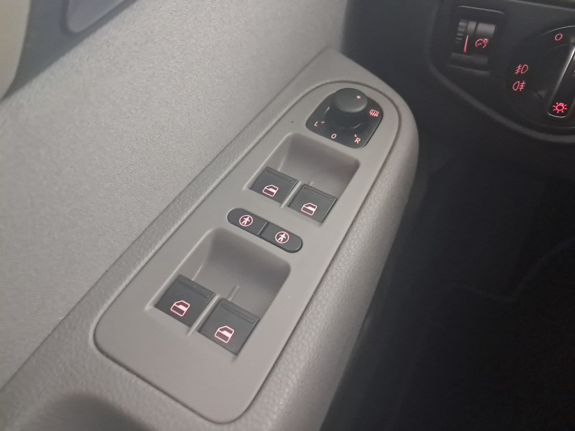 Seat Alhambra, 2015