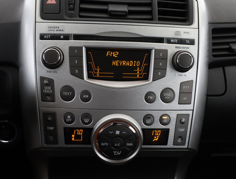 Toyota Verso, 2011