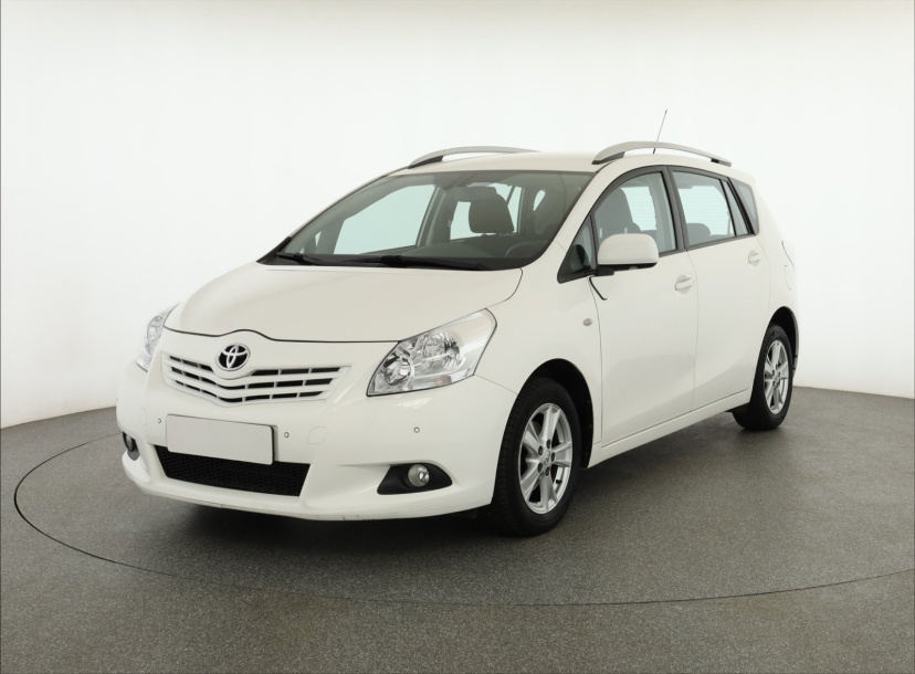 Toyota Verso, 2011